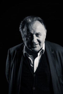 ZKM Karlsruhe portrait von Peter Weibel editorial portrait 